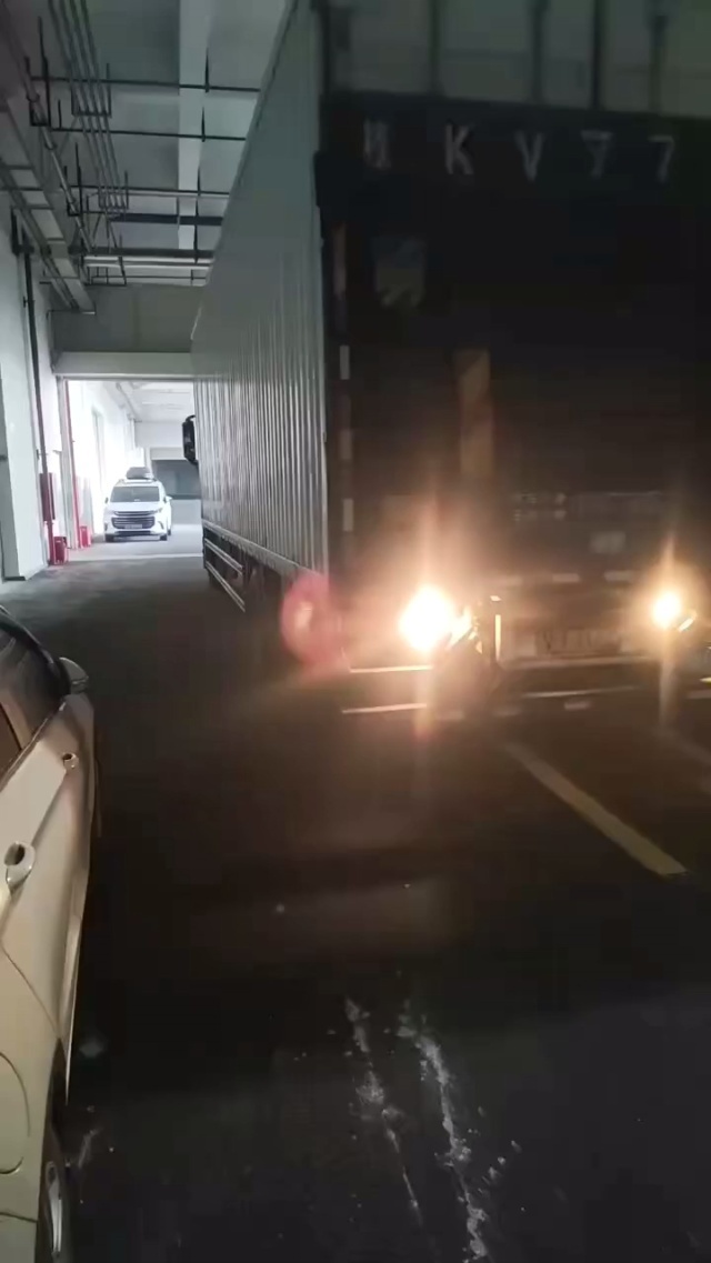 继续[庆祝][庆祝]