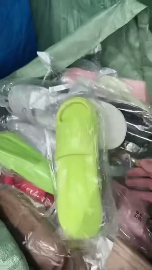 拖鞋2000双，2.