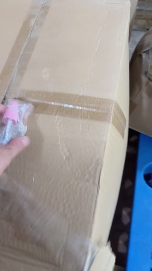 塑料制品到货4吨多，