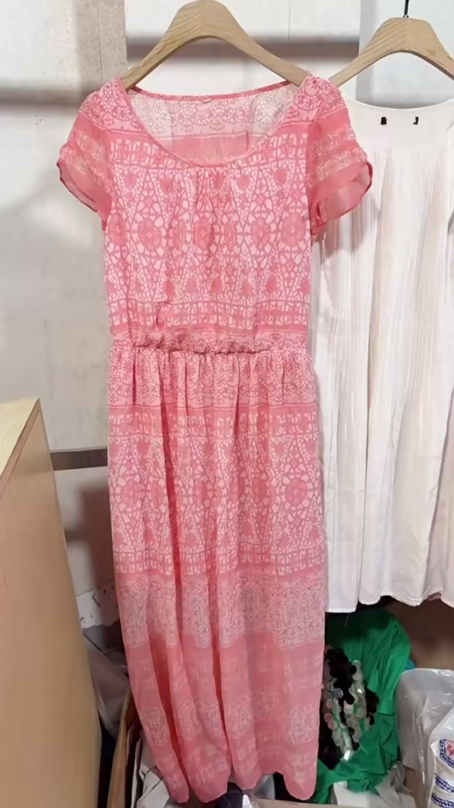 2000条左右品牌女