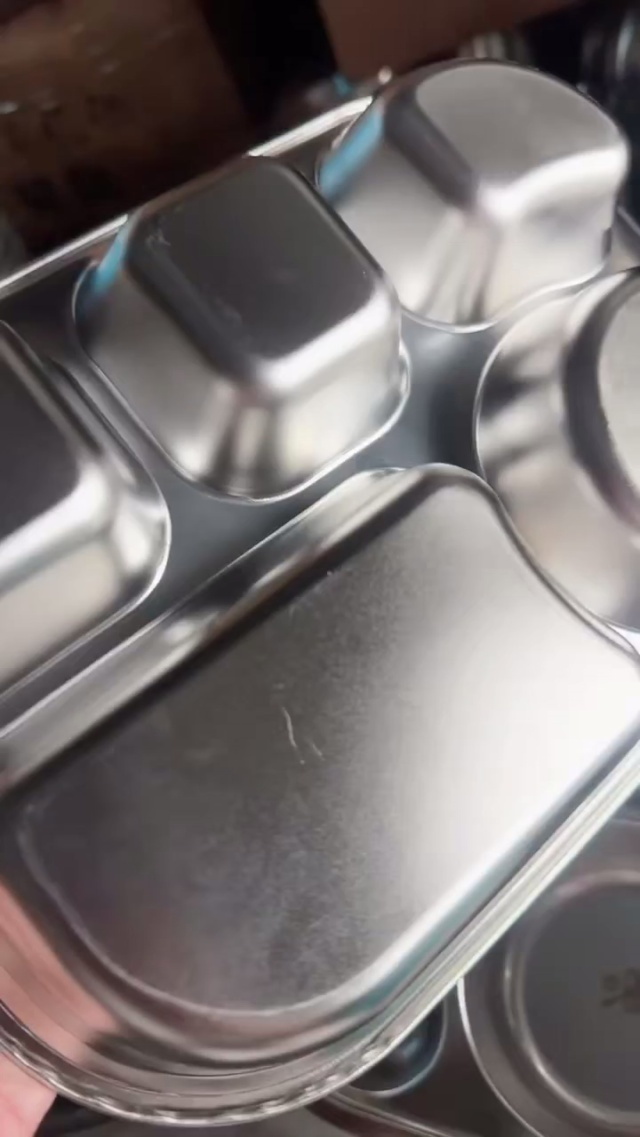 卡通餐盘处理500斤