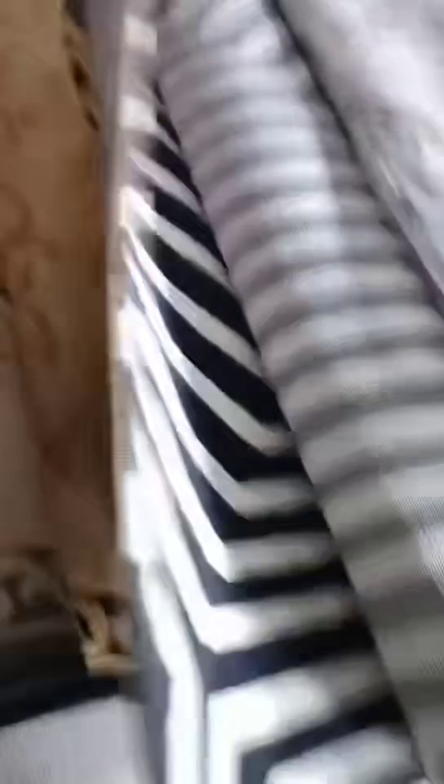每吨3200元 25