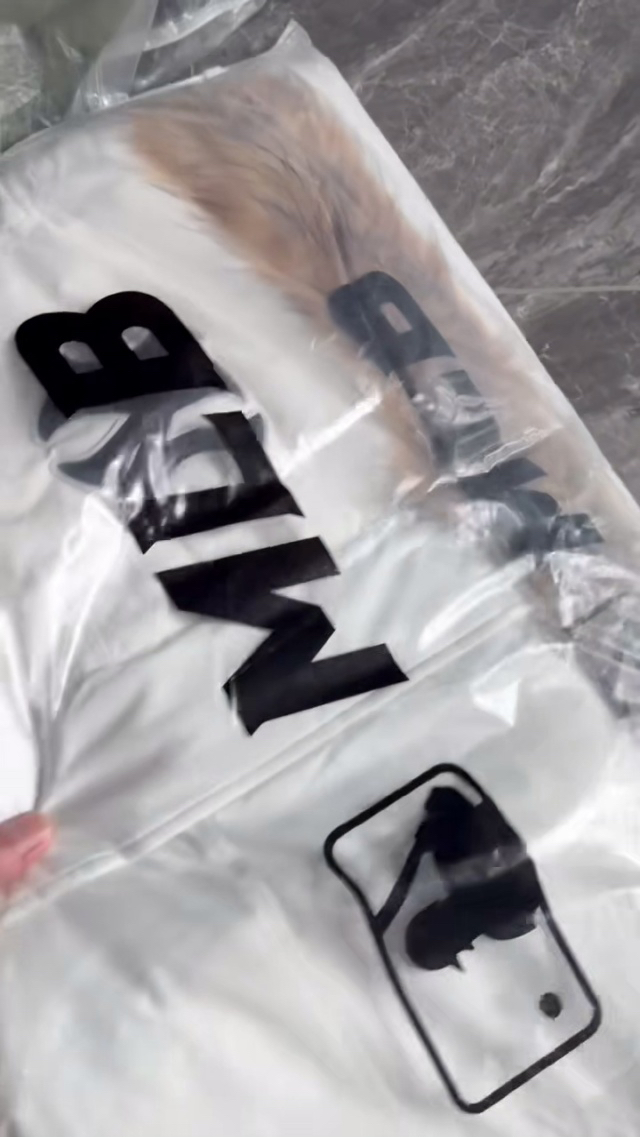 MLB毛领羽绒配货中