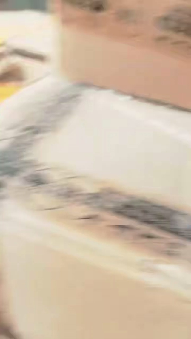 陶瓷下午入仓8吨，可