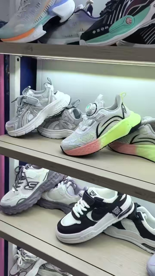 实体店清货100左右