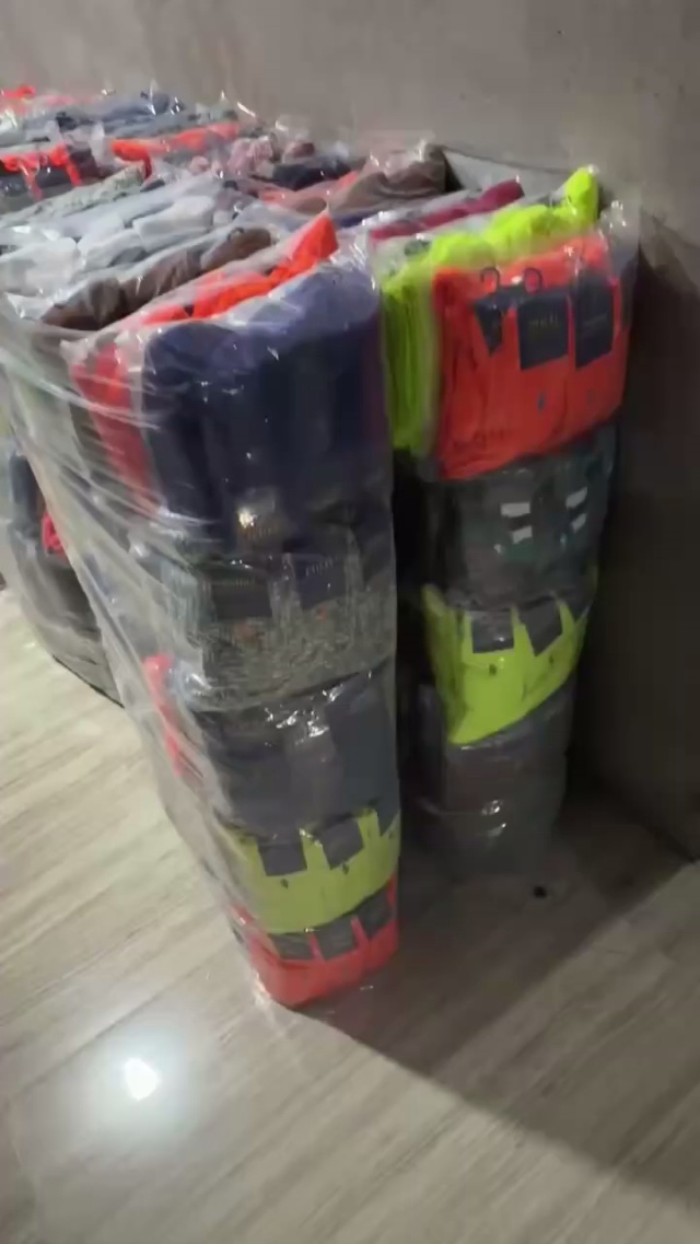 10000多双拉夫劳