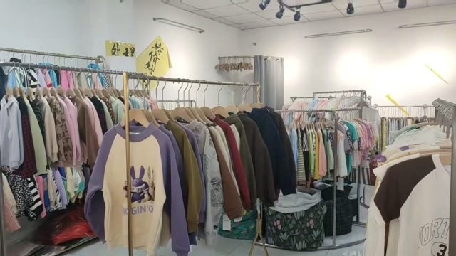 一家童装店实体店不做