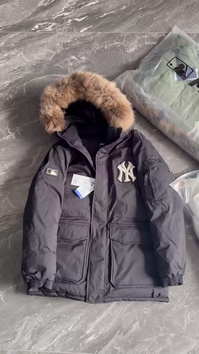 MLB大毛领羽绒配货