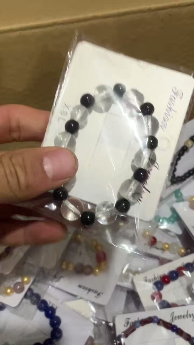 手串几千包    