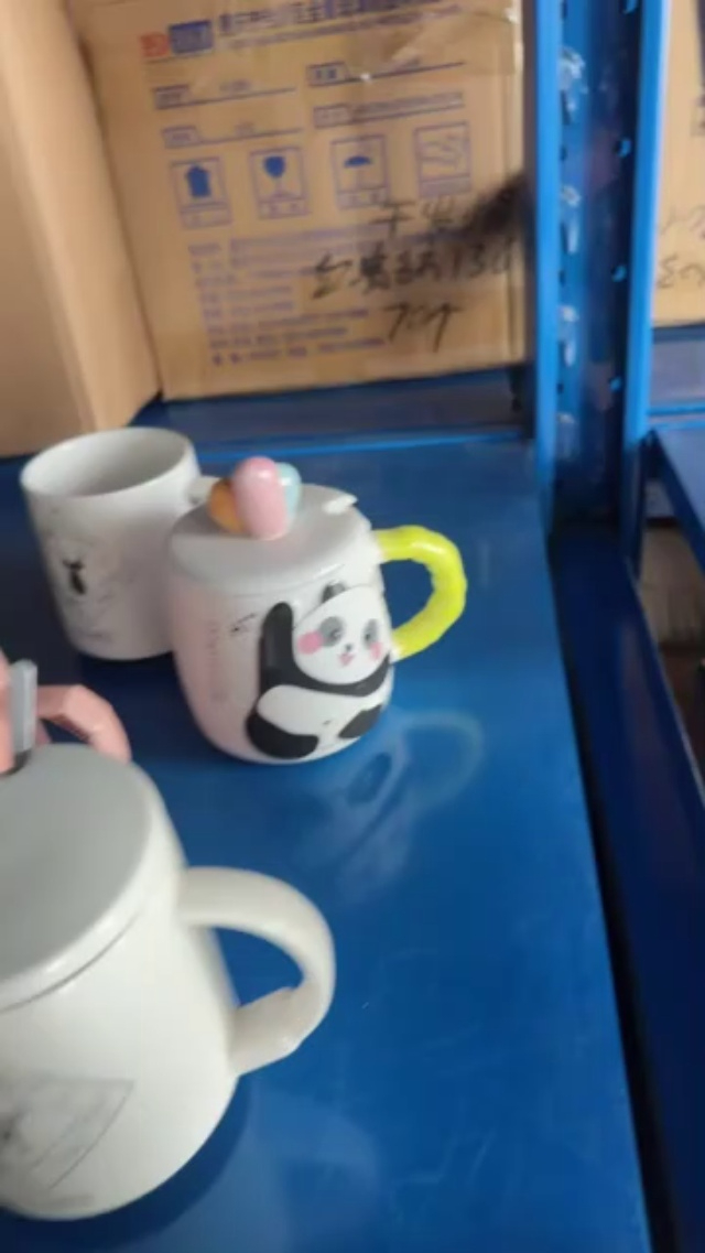 陶瓷杯一千多个，2块