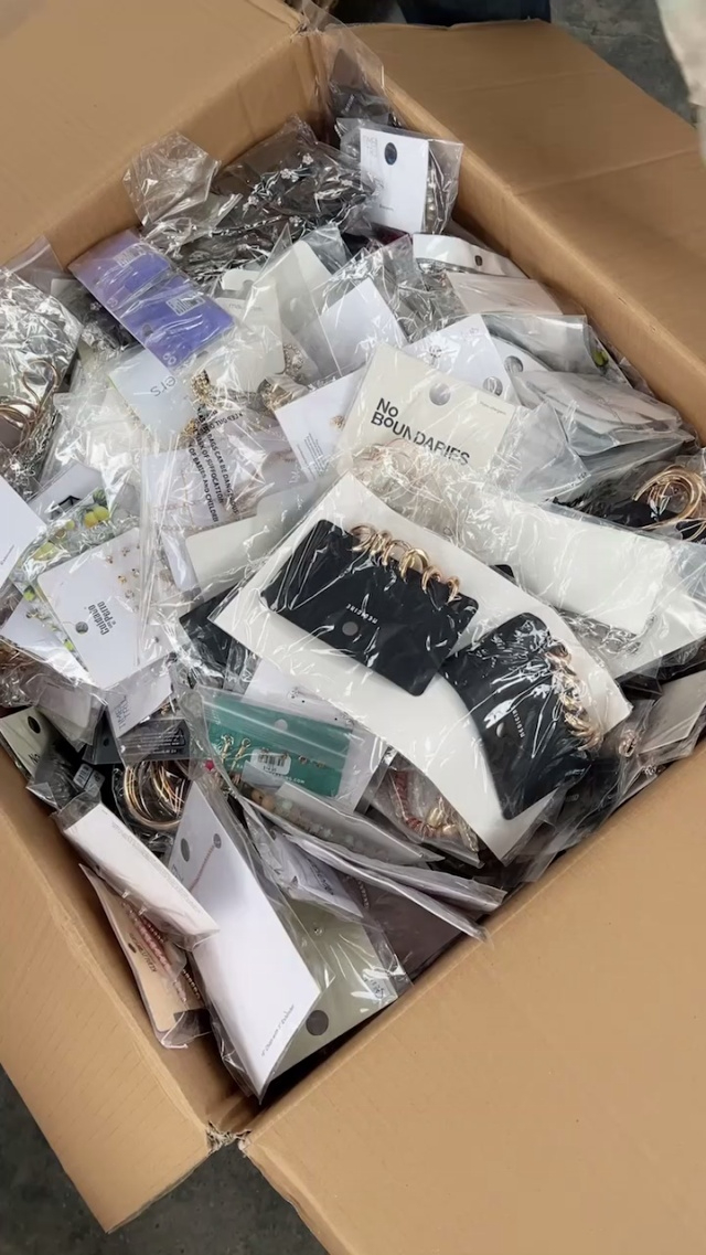 处理一批外贸饰品，耳
