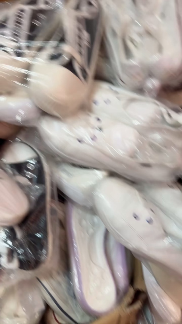 帆布鞋到货七八百双男