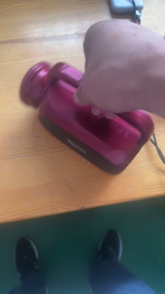 太阳能蓝牙音箱带手电
