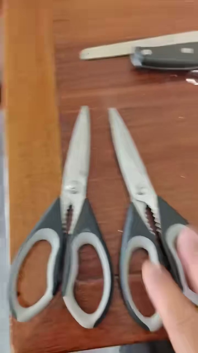 3千把剪刀    