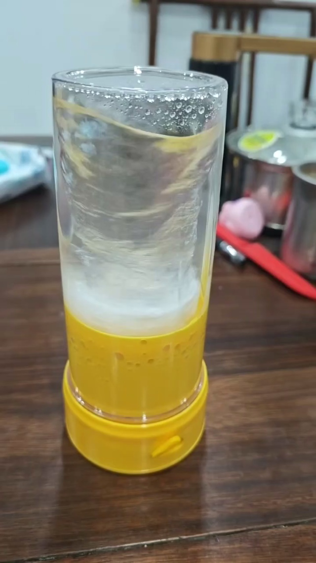榨汁杯    